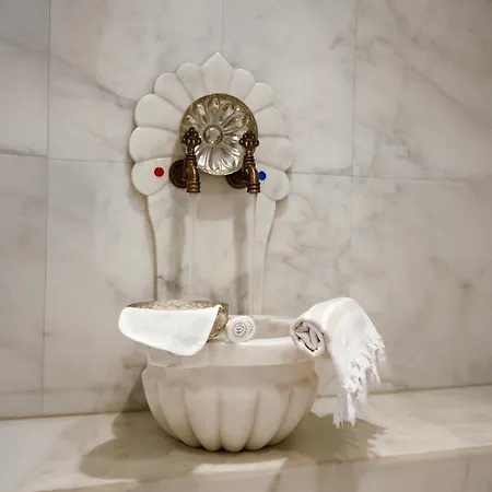 Hotel Hagia Sofia Mansions Istanbul, Curio Collection By Hilton Istanbul