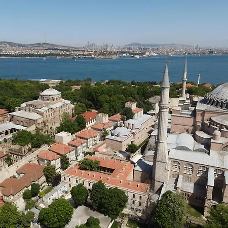 Hagia Sofia Mansions Istanbul, Curio Collection By Hilton Hotel
