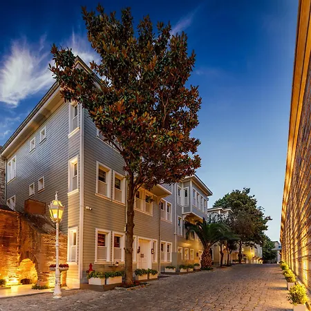 Hagia Sofia Mansions Istanbul, Curio Collection By Hilton