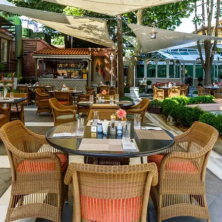 Hagia Sofia Mansions Istanbul, Curio Collection By Hilton