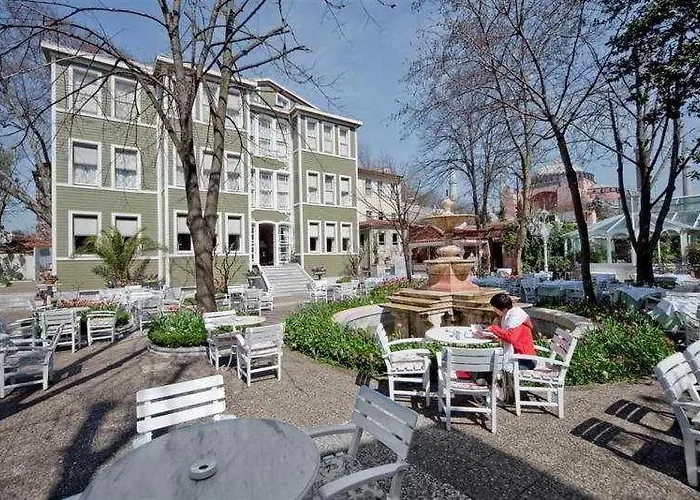 Hagia Sofia Mansions Istanbul, Curio Collection By Hilton