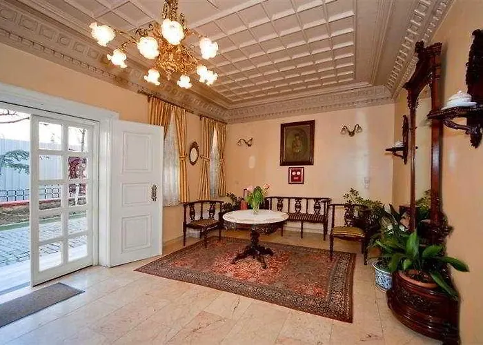 Отель Hagia Sofia Mansions Istanbul, Curio Collection By Hilton Стамбул