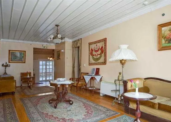 Hagia Sofia Mansions Istanbul, Curio Collection By Hilton