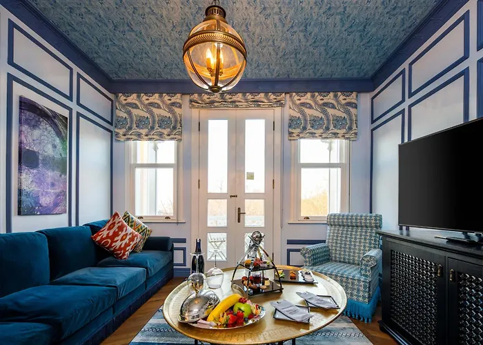 Hagia Sofia Mansions Istanbul, Curio Collection By Hilton